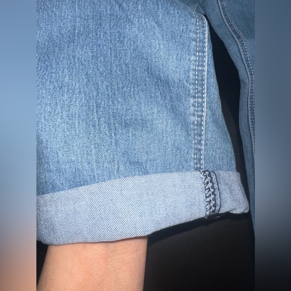 Nicki Minaj Mid Rise Cropped Women's Light Wash Blue Jeans Size 17/18 GUC - Picture 2 of 13